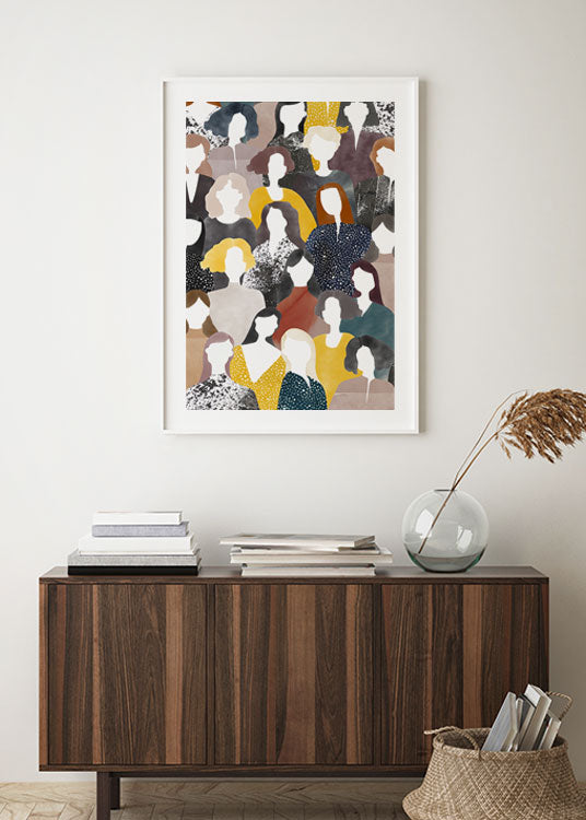 poster, illustration, kollage av kvinnor i olika färger och mönster, Karin Lager, vit ram, vardagsrum.